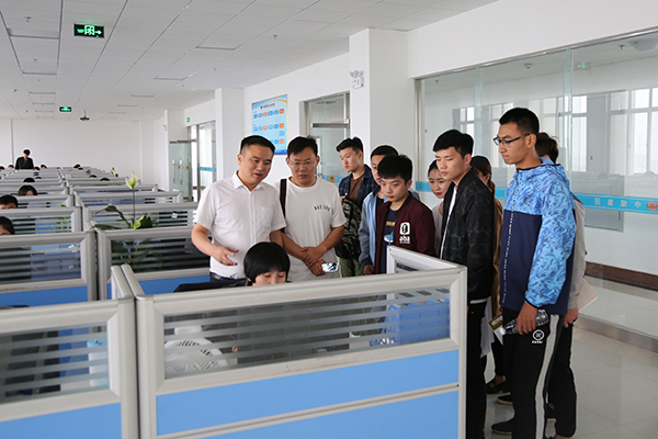 Shandong Nanshan Zhongmei E-commerce Practice Training Class Opening Ceremony Held Officially