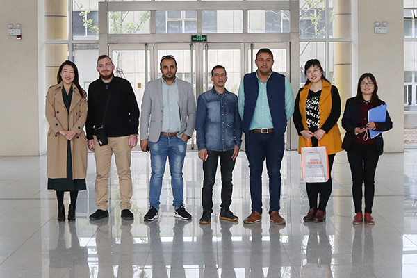 Warmly Welcomes UAE Merchants To Visit Shandong Lvbei For Purchase Pavement Equipment  