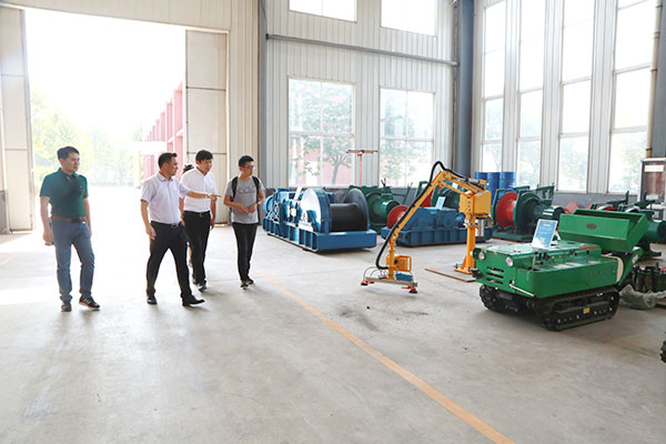 Warmly Welcome China National Heavy Duty Truck Group Leaders To Visit Shandong Lvbei