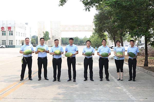 Shandong Lvbei Leaders Express Their Care To The Frontline Employees In Production Workshop