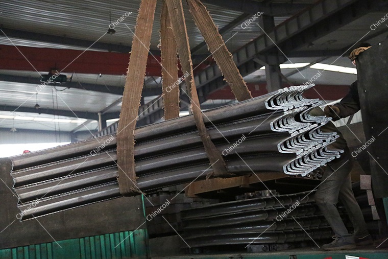 Shandong Lvbei Sent Two Cars U-shaped Steel Support To Sichuan Panzhihua