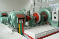 What are the inspection items before the water turbine is turned on?