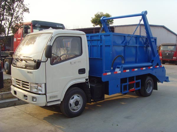 Sanitary garbage truck adopts electromechanical-hydraulic integration technology