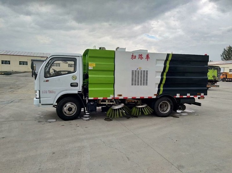 Introduction of Electric Four Wheel Sanitary Garbage Truck For Hot Sale